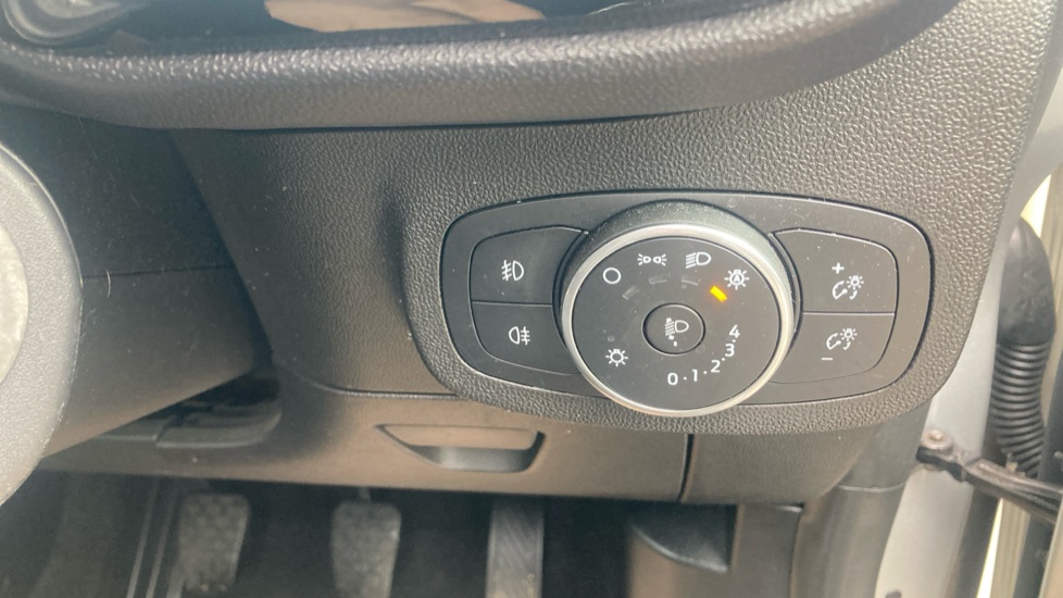Ford Fiesta 1.0 EcoBoost Active 1 5dr Petrol Hatchback - Image 30