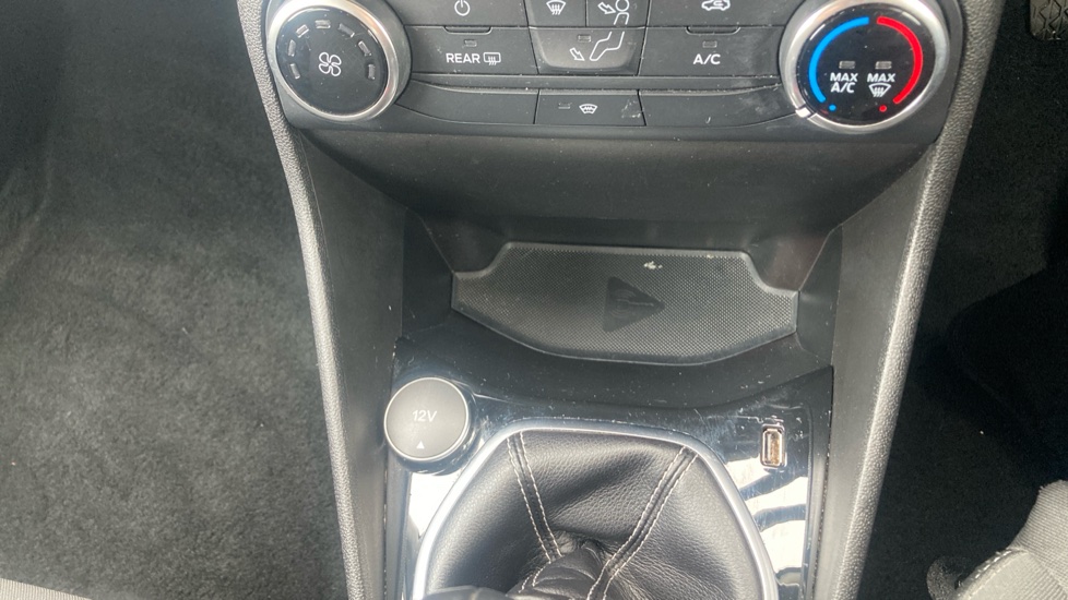 Ford Fiesta 1.0 EcoBoost Active 1 5dr Petrol Hatchback - Image 33