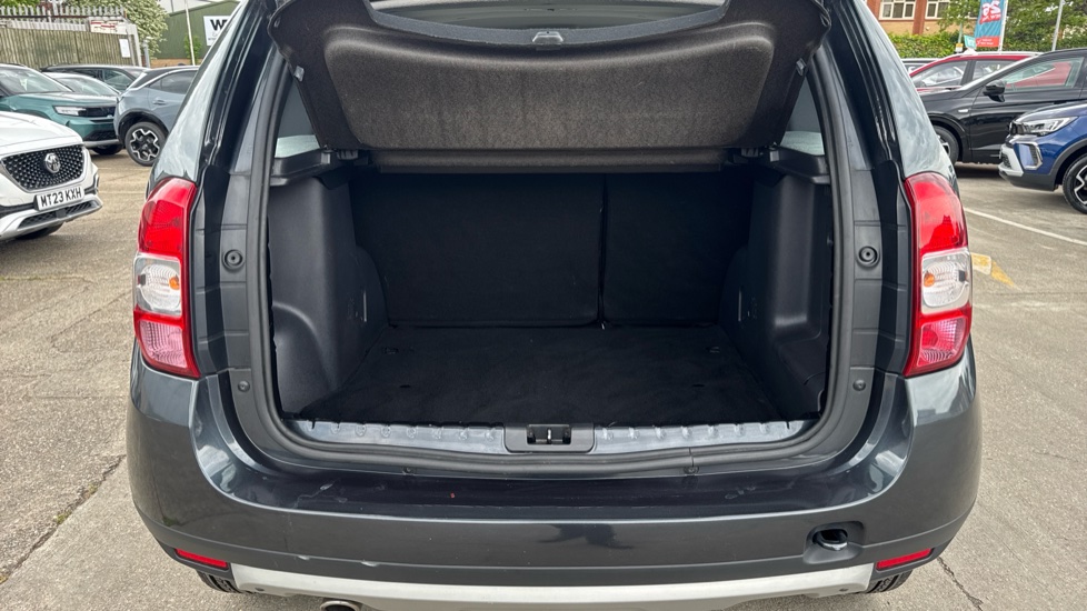 Dacia Duster 1.5 dCi 110 Laureate 5dr Diesel Estate - Image 4