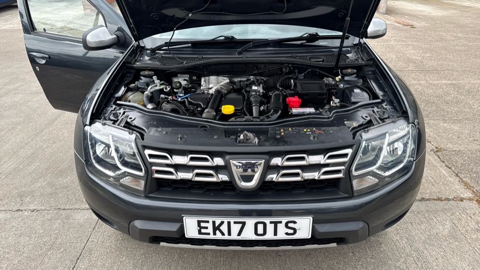 Dacia Duster 1.5 dCi 110 Laureate 5dr Diesel Estate - Image 8