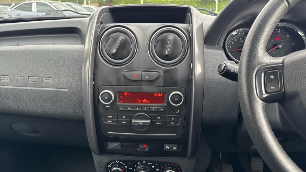 Dacia Duster 1.5 dCi 110 Laureate 5dr Diesel Estate - Image 12