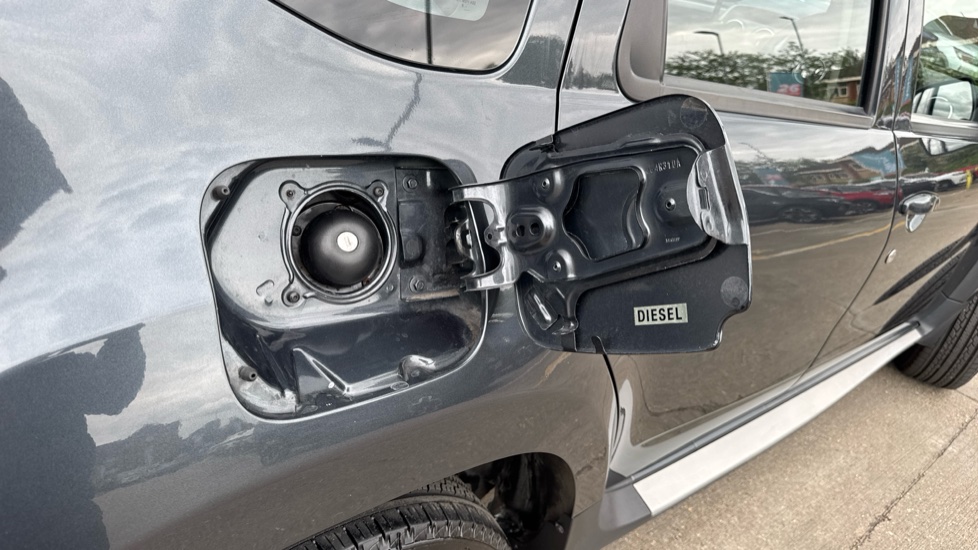 Dacia Duster 1.5 dCi 110 Laureate 5dr Diesel Estate - Image 21