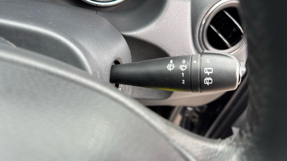 Dacia Duster 1.5 dCi 110 Laureate 5dr Diesel Estate - Image 32