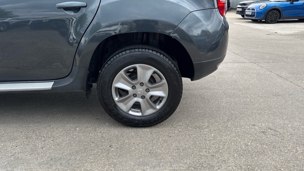 Dacia Duster 1.5 dCi 110 Laureate 5dr Diesel Estate - Image 35