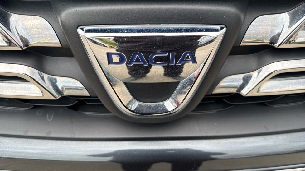 Dacia Duster 1.5 dCi 110 Laureate 5dr Diesel Estate - Image 39
