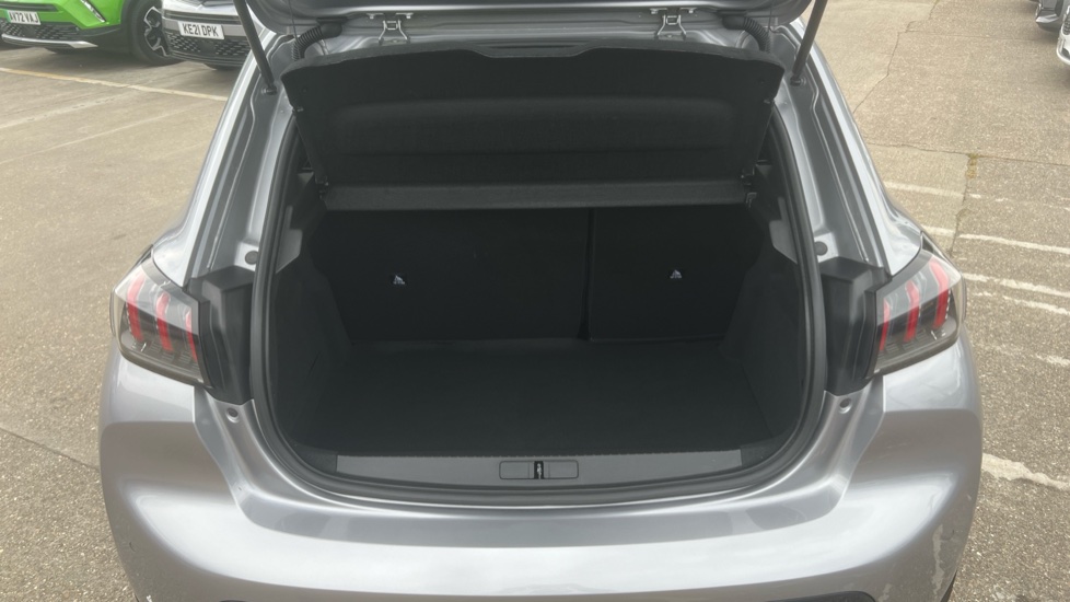 Peugeot 208 1.2 PureTech 100 Allure Premium 5dr Petrol Hatchback - Image 4