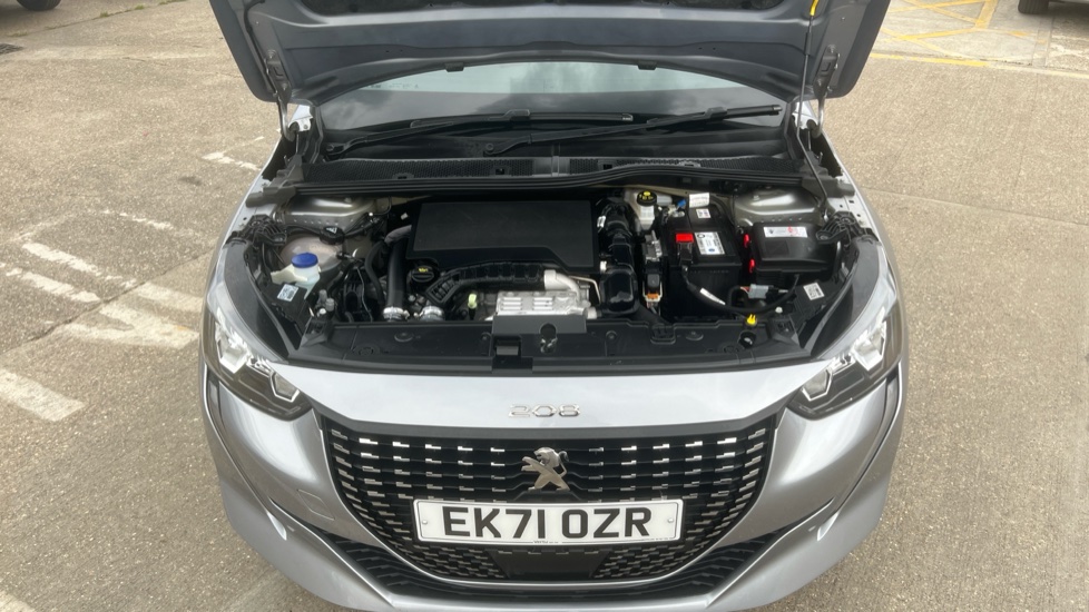 Peugeot 208 1.2 PureTech 100 Allure Premium 5dr Petrol Hatchback - Image 8