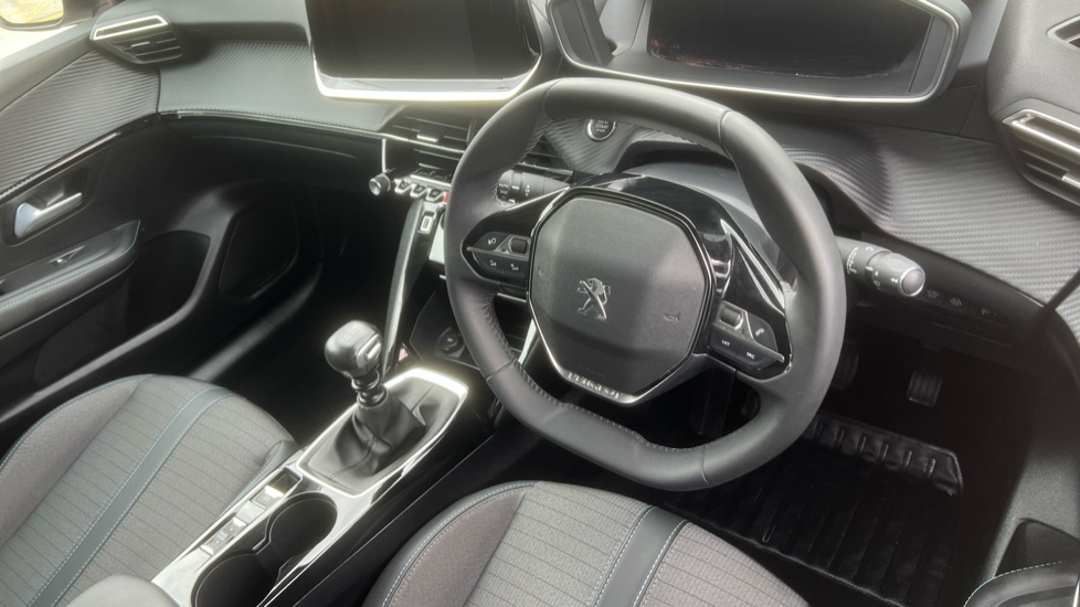 Peugeot 208 1.2 PureTech 100 Allure Premium 5dr Petrol Hatchback - Image 11