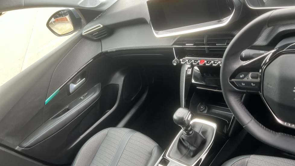 Peugeot 208 1.2 PureTech 100 Allure Premium 5dr Petrol Hatchback - Image 14