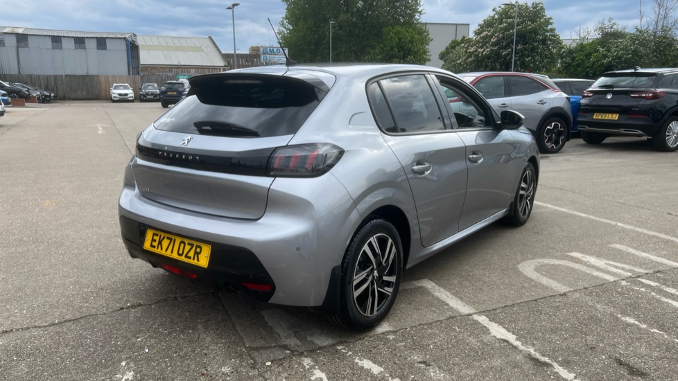 Peugeot 208 1.2 PureTech 100 Allure Premium 5dr Petrol Hatchback - Image 43