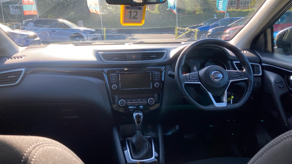 Nissan Qashqai 1.3 DiG-T 160 [157] Acenta Premium 5dr DCT Petrol Hatchback - Image 10