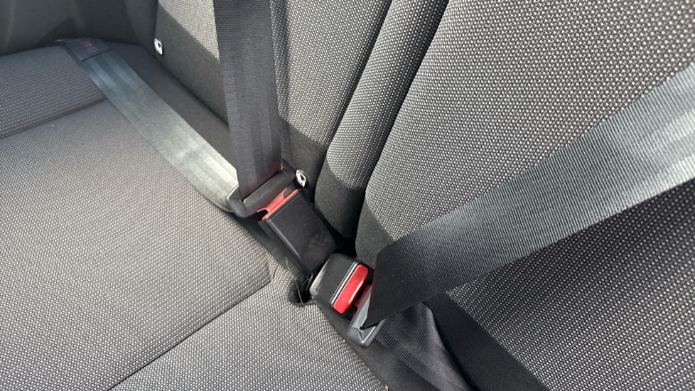 Citroen C3 1.2 PureTech 83 Feel 5dr Petrol Hatchback - Image 17