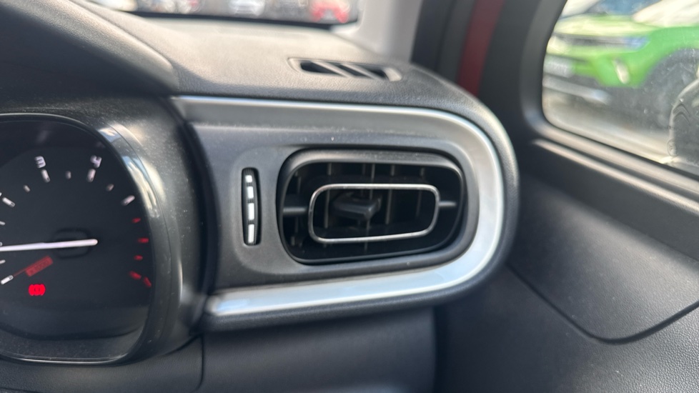 Citroen C3 1.2 PureTech 83 Feel 5dr Petrol Hatchback - Image 26