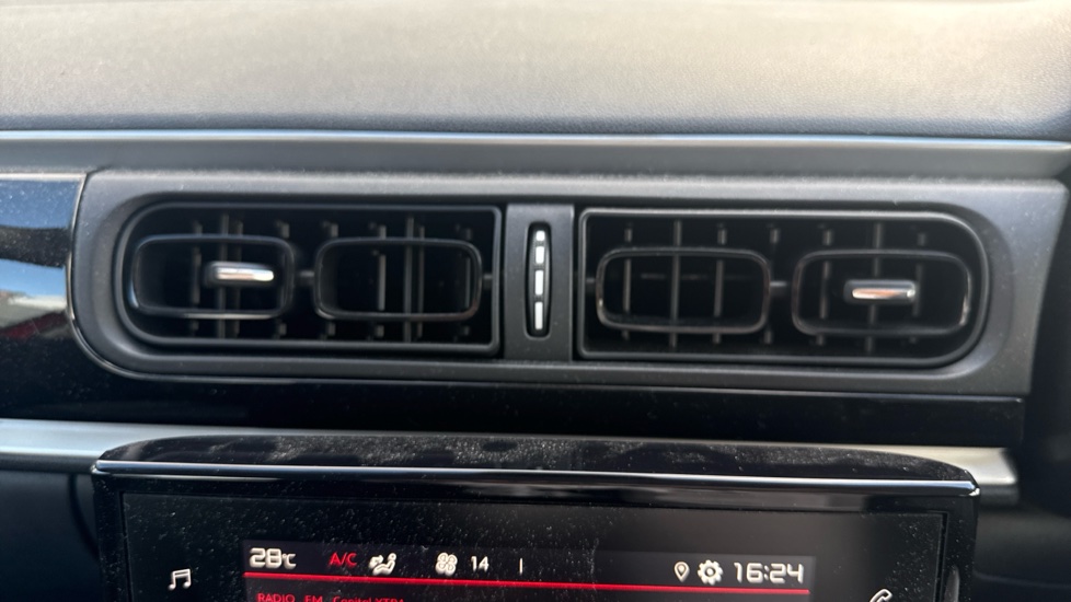 Citroen C3 1.2 PureTech 83 Feel 5dr Petrol Hatchback - Image 27