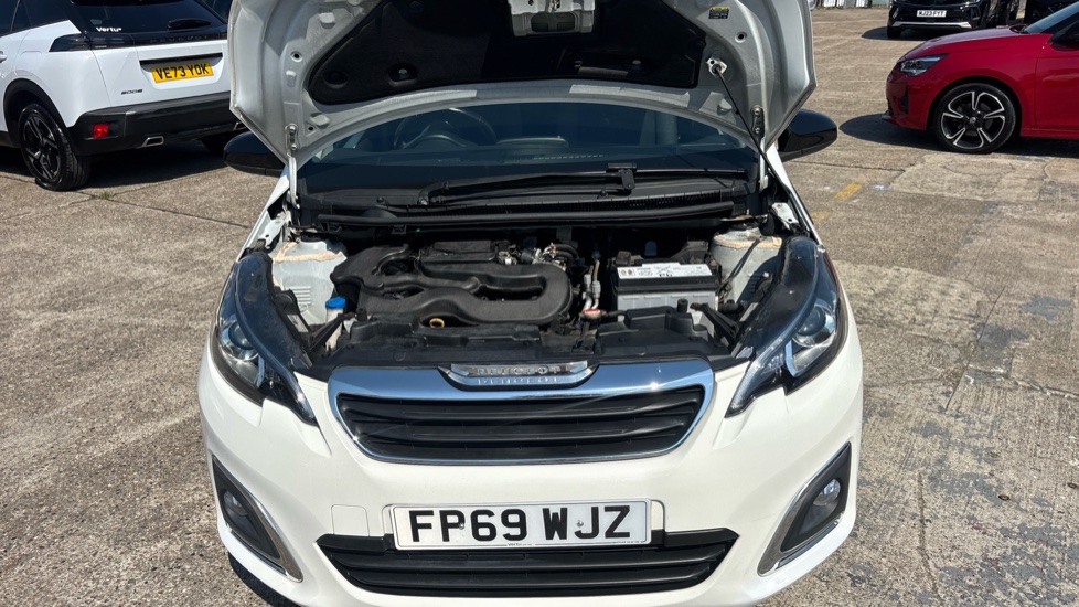 Peugeot 108 1.0 72 Allure 5dr Petrol Hatchback - Image 8