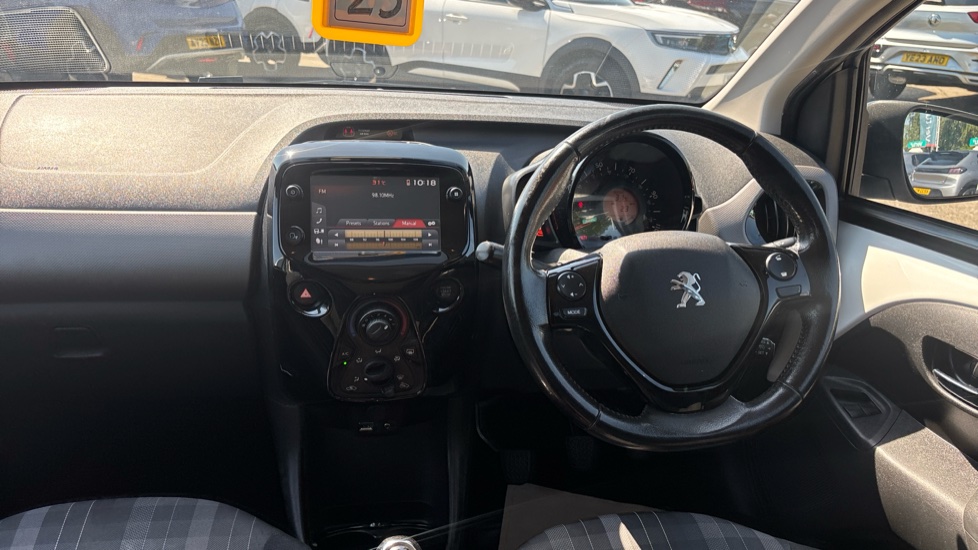 Peugeot 108 1.0 72 Allure 5dr Petrol Hatchback - Image 10