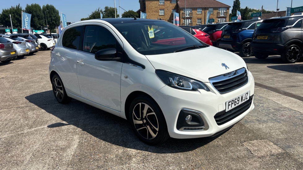 Peugeot 108 1.0 72 Allure 5dr Petrol Hatchback - Image 22