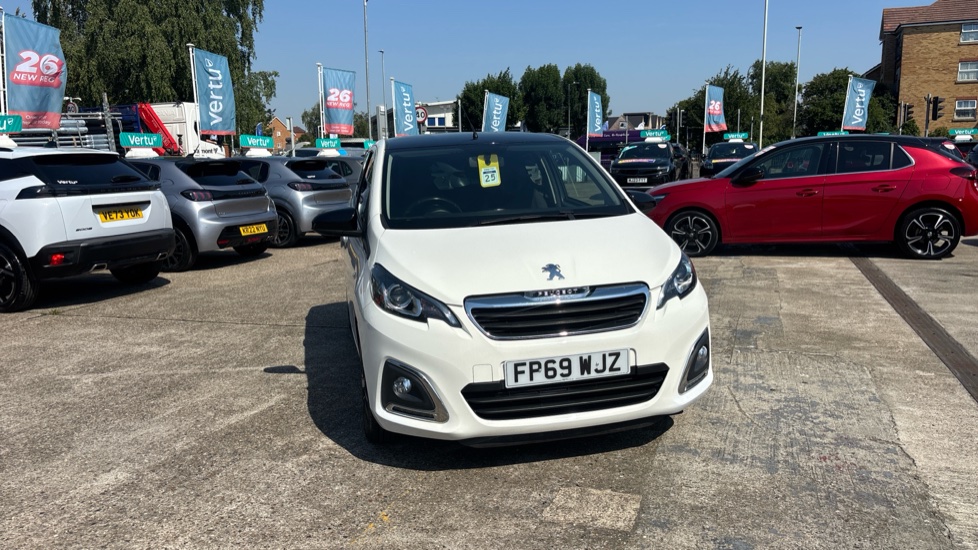 Peugeot 108 1.0 72 Allure 5dr Petrol Hatchback - Image 23