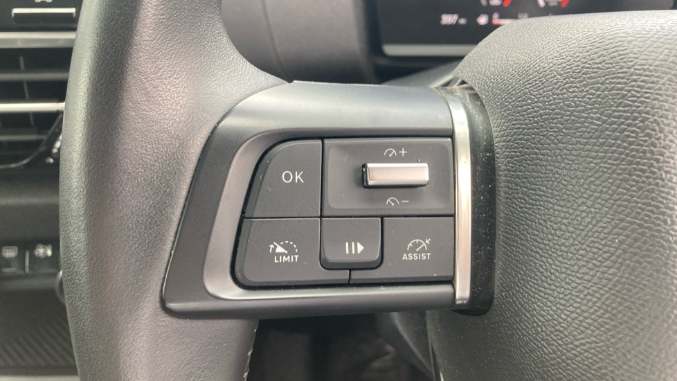Citroen C4 1.2 PureTech You 5dr Petrol Hatchback - Image 21