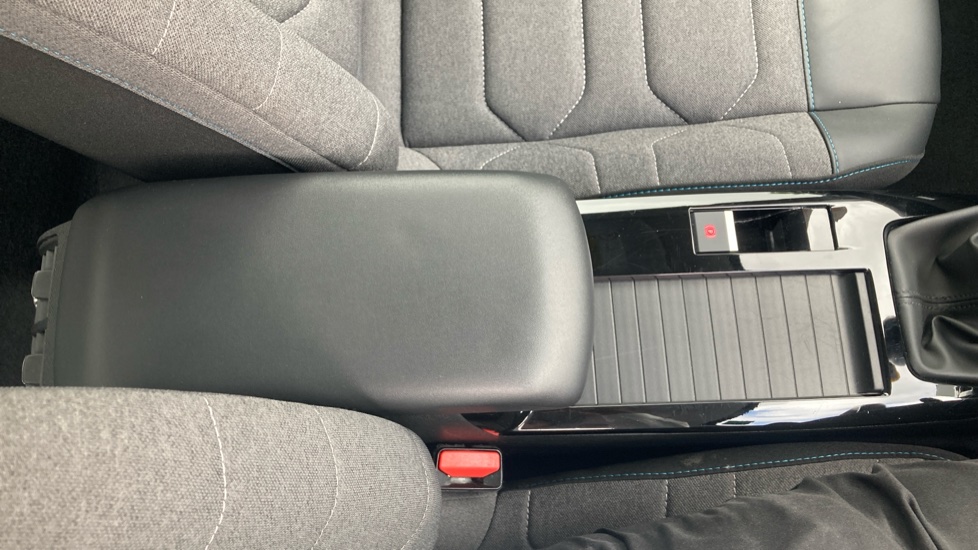 Citroen C4 1.2 PureTech You 5dr Petrol Hatchback - Image 30