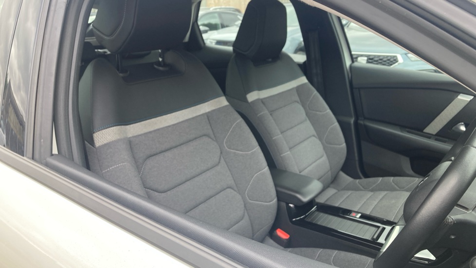 Citroen C4 1.2 PureTech You 5dr Petrol Hatchback - Image 31