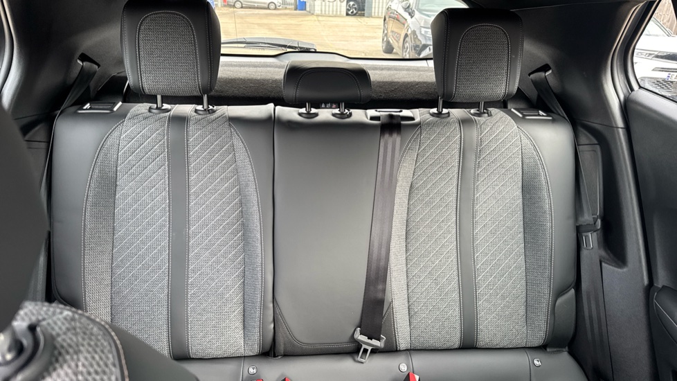 Peugeot 2008 100kW Allure 50kWh 5dr Auto Electric Estate - Image 15