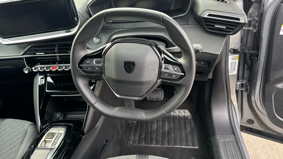 Peugeot 2008 100kW Allure 50kWh 5dr Auto Electric Estate - Image 38