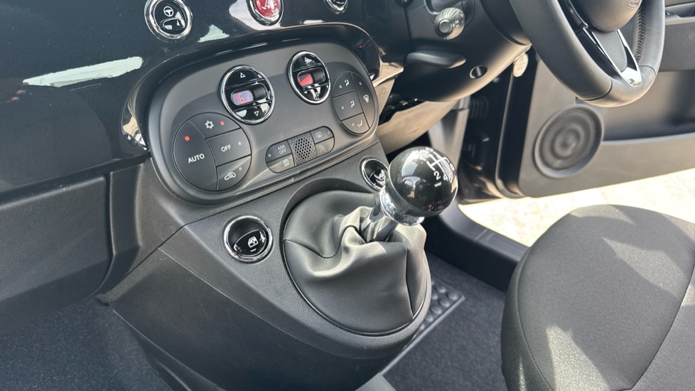 Fiat 500 1.0 Mild Hybrid 2dr Petrol Convertible - Image 13