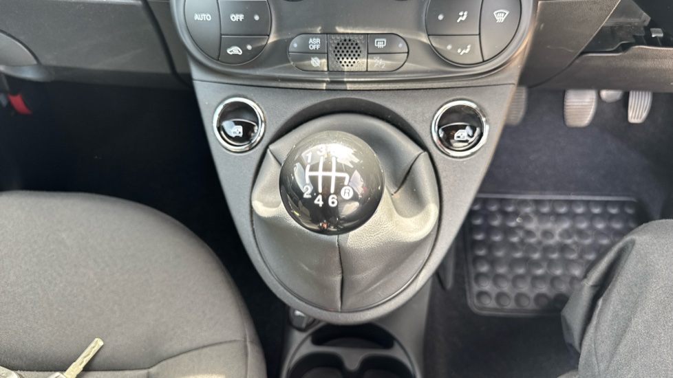 Fiat 500 1.0 Mild Hybrid 2dr Petrol Convertible - Image 22