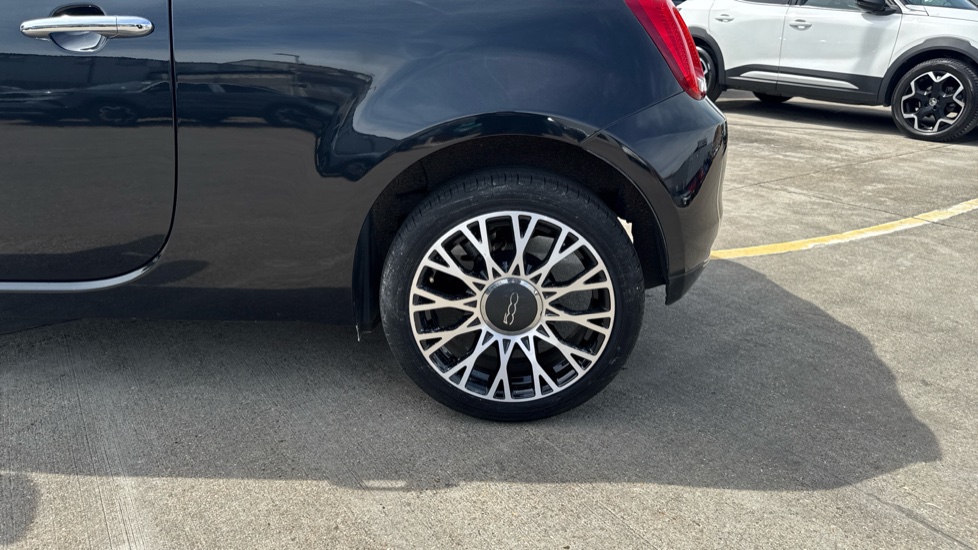 Fiat 500 1.0 Mild Hybrid 2dr Petrol Convertible - Image 29