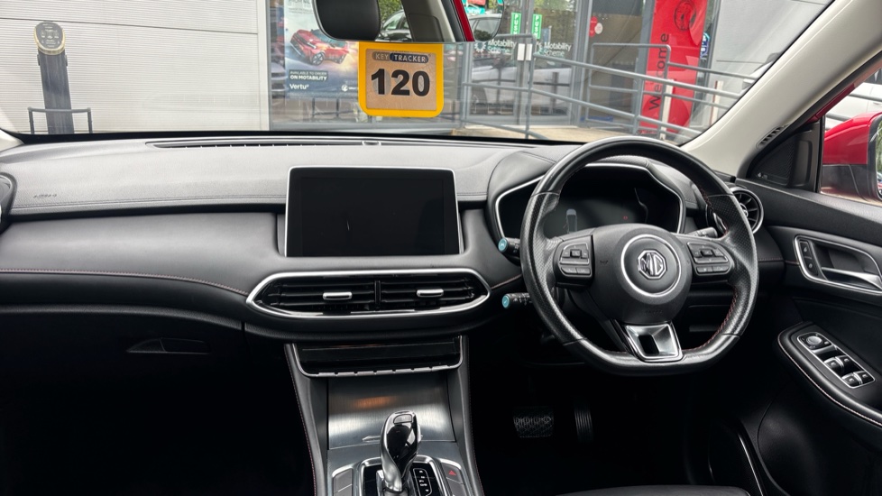 MG HS 1.5 T-GDI Excite 5dr DCT Petrol Hatchback - Image 10