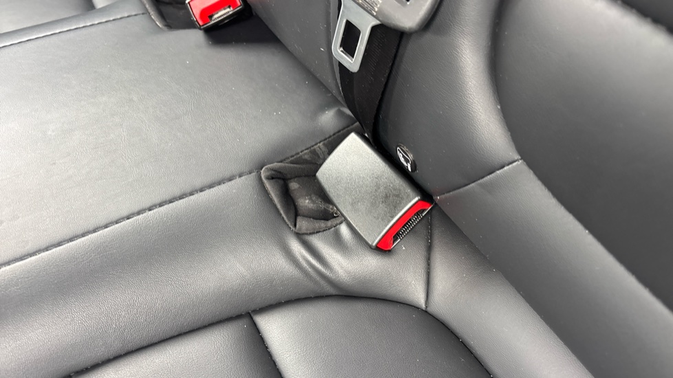 MG HS 1.5 T-GDI Excite 5dr DCT Petrol Hatchback - Image 17