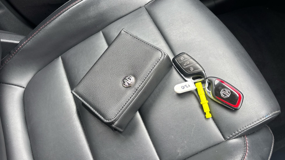 MG HS 1.5 T-GDI Excite 5dr DCT Petrol Hatchback - Image 19