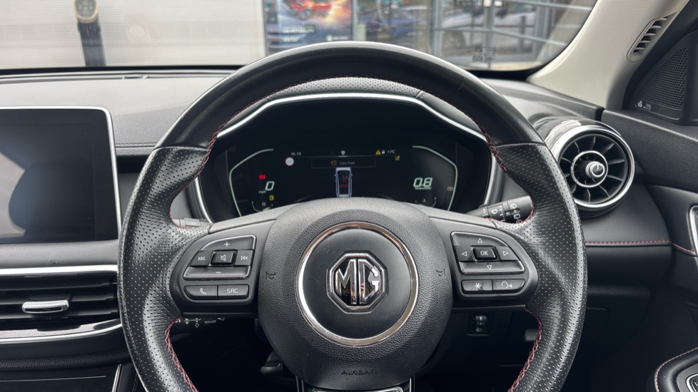 MG HS 1.5 T-GDI Excite 5dr DCT Petrol Hatchback - Image 23