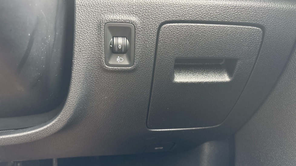 MG HS 1.5 T-GDI Excite 5dr DCT Petrol Hatchback - Image 30
