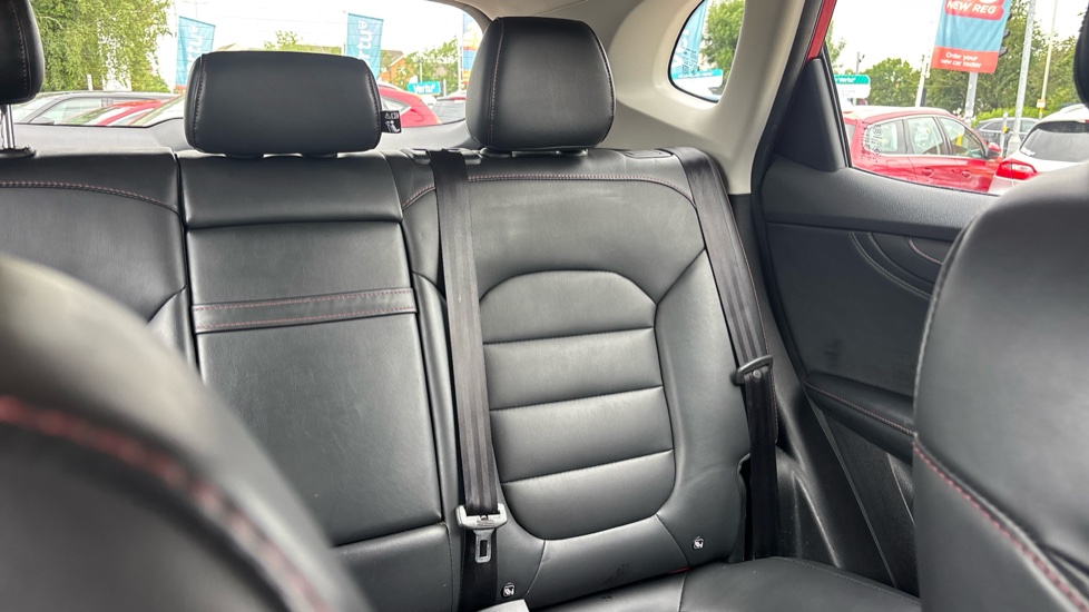 MG HS 1.5 T-GDI Excite 5dr DCT Petrol Hatchback - Image 45