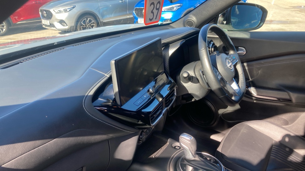 Nissan Juke 1.0 DiG-T Tekna 5dr DCT Petrol Hatchback - Image 9