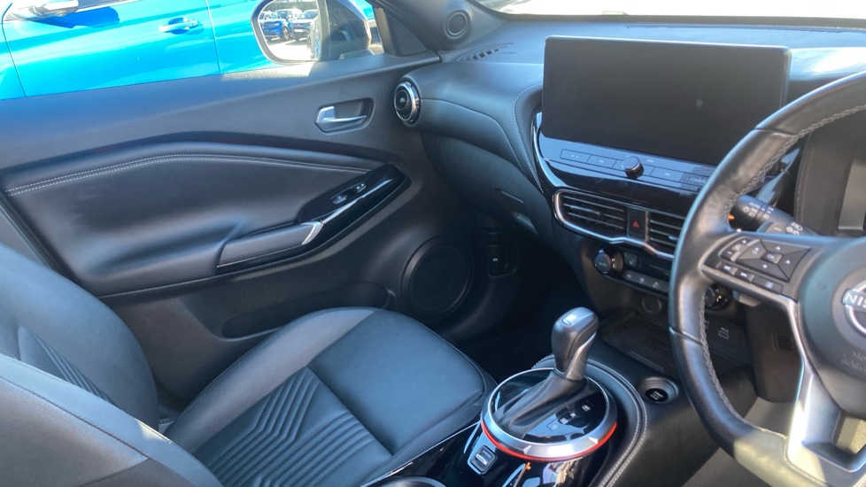 Nissan Juke 1.0 DiG-T Tekna 5dr DCT Petrol Hatchback - Image 14