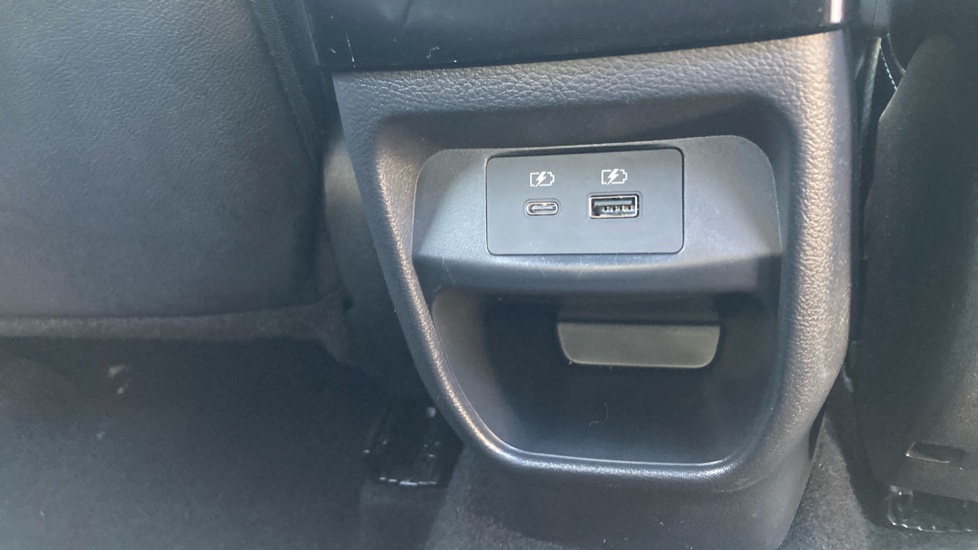 Nissan Juke 1.0 DiG-T Tekna 5dr DCT Petrol Hatchback - Image 46