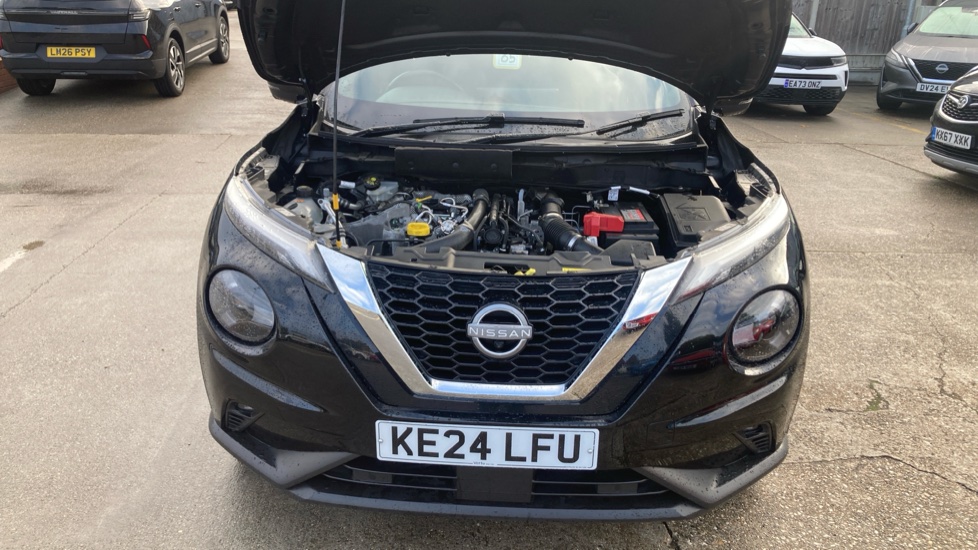 Nissan Juke 1.0 DiG-T Tekna 5dr DCT Petrol Hatchback - Image 8