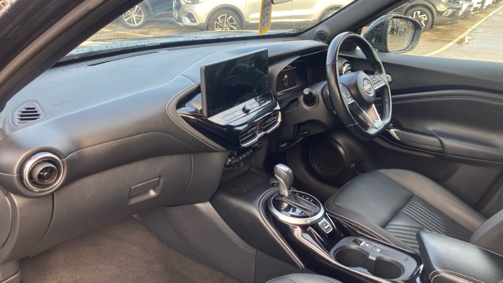 Nissan Juke 1.0 DiG-T Tekna 5dr DCT Petrol Hatchback - Image 9