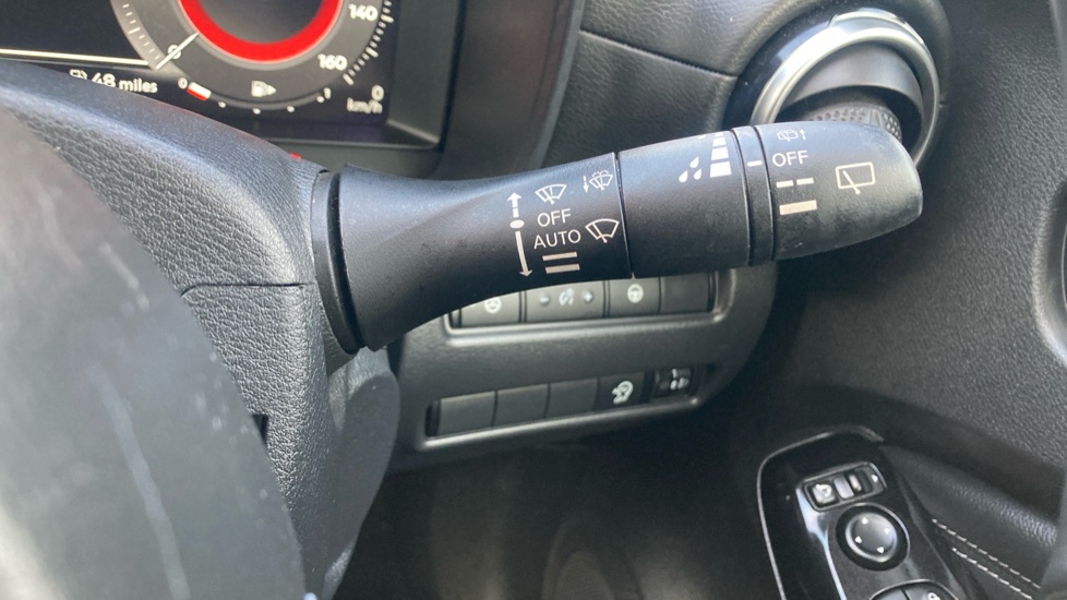 Nissan Juke 1.0 DiG-T Tekna 5dr DCT Petrol Hatchback - Image 31