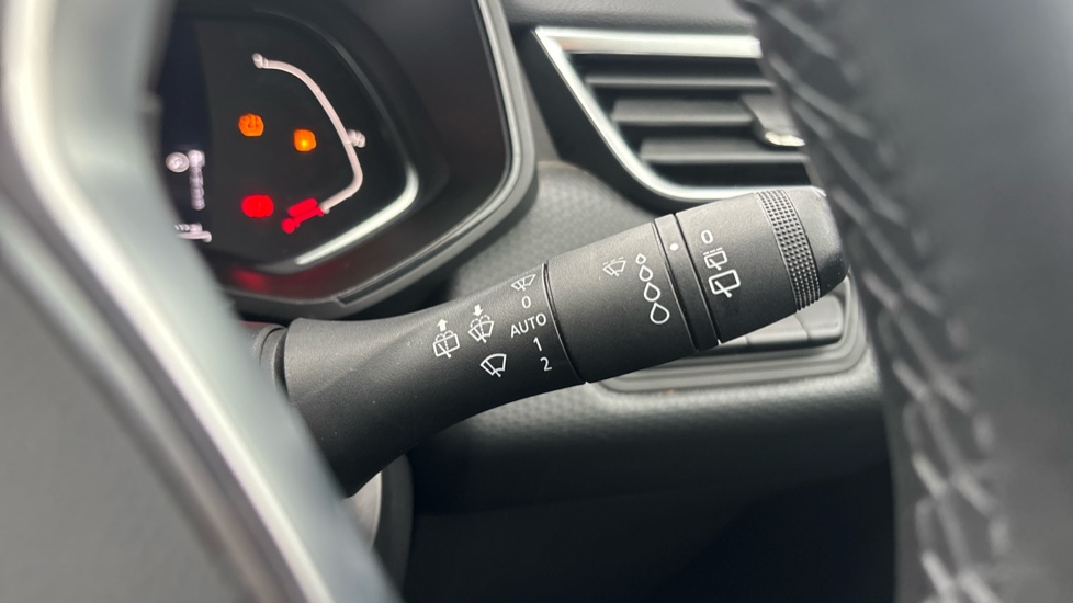 Renault Clio 1.6 E-TECH full hybrid 145 Evolution 5dr Auto Hybrid Hatchback - Image 31