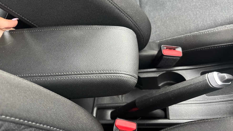 Renault Clio 1.6 E-TECH full hybrid 145 Evolution 5dr Auto Hybrid Hatchback - Image 37