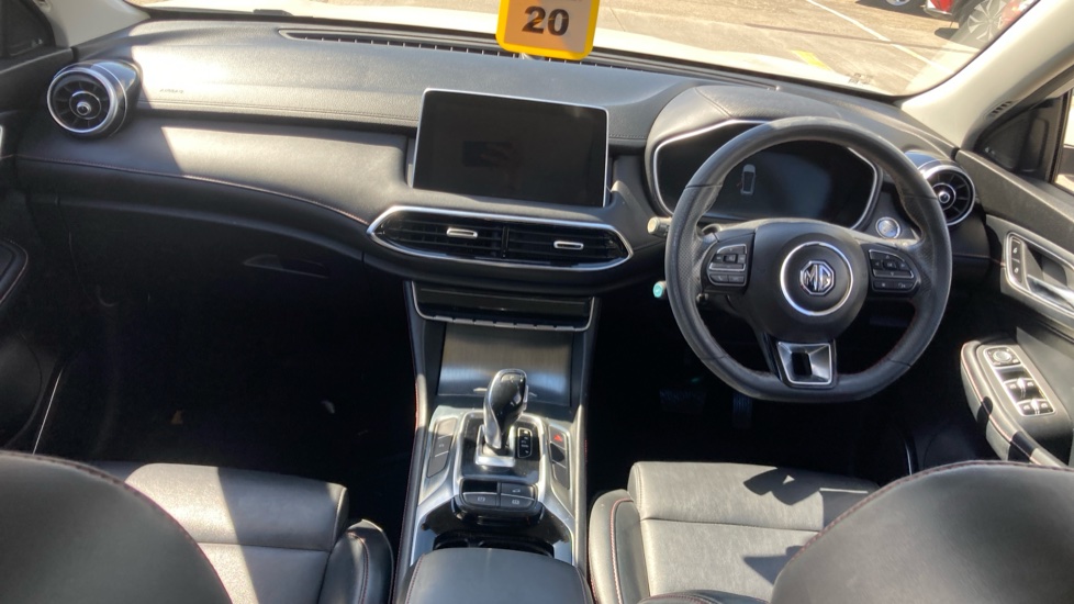 MG HS 1.5 T-GDI Excite 5dr DCT Petrol Hatchback - Image 10