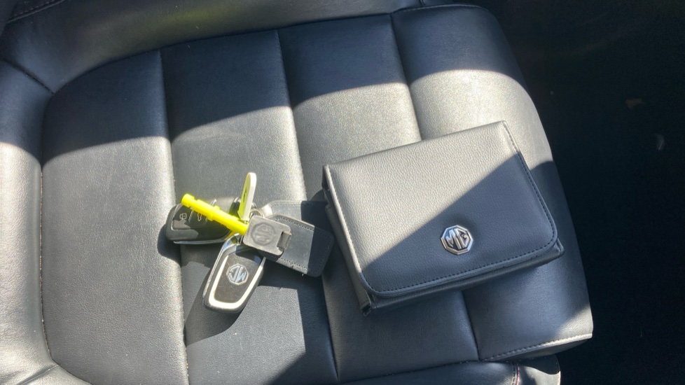 MG HS 1.5 T-GDI Excite 5dr DCT Petrol Hatchback - Image 19