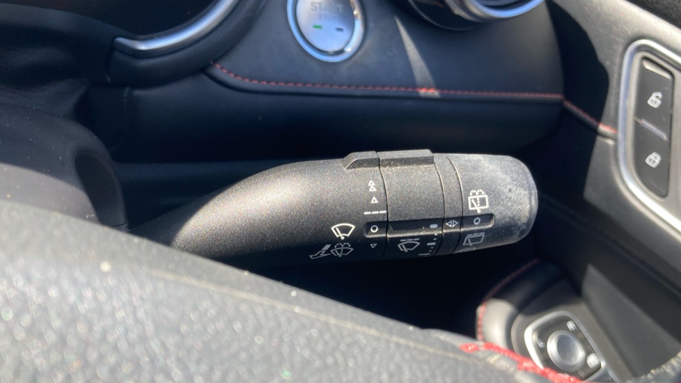MG HS 1.5 T-GDI Excite 5dr DCT Petrol Hatchback - Image 23