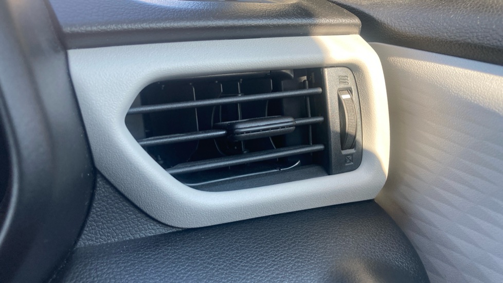 Suzuki Swift 1.2 Mild Hybrid Motion 5dr CVT Petrol Hatchback - Image 39