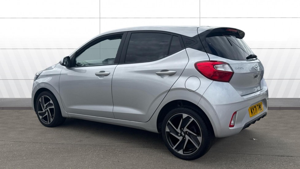 Hyundai i10 1.2 MPi Premium 5dr Auto Petrol Hatchback - Image 2