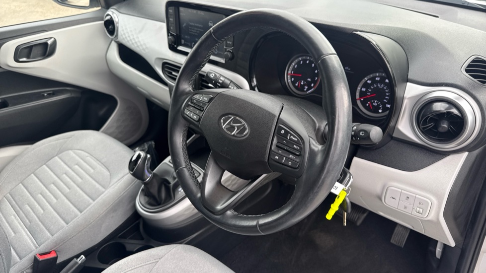 Hyundai i10 1.2 MPi Premium 5dr Auto Petrol Hatchback - Image 22